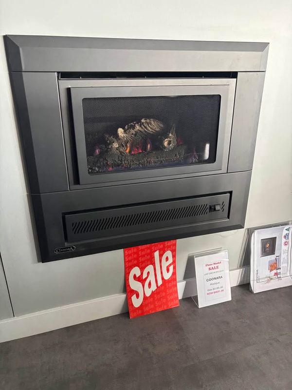Coonara Mystique Gas Log Fire- Floor Model