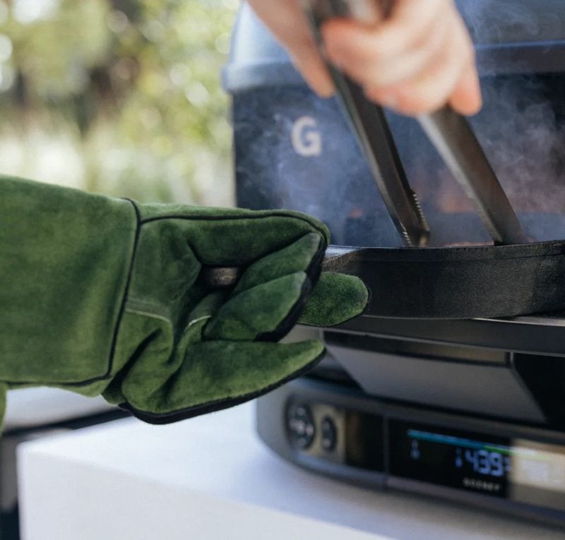 Gozney Heat Resistant Gloves - Olive