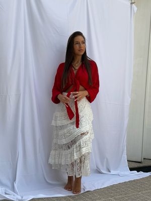 Saia em Renda com Folhos