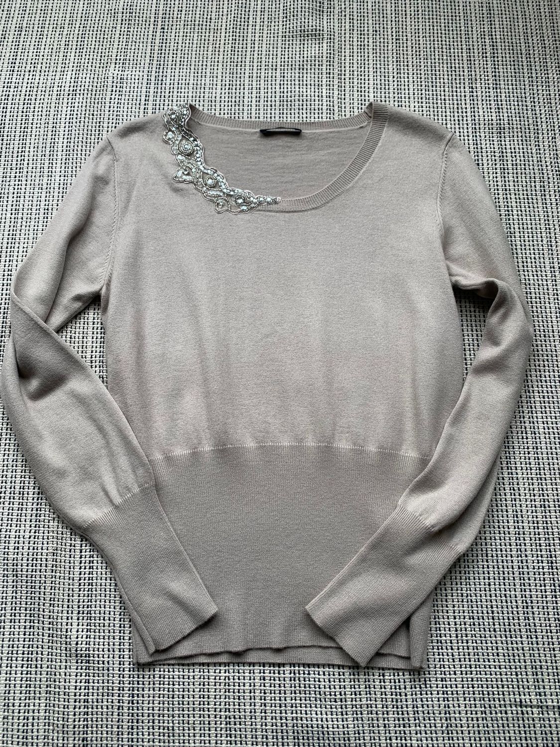 Caractère grey  jewelled neck fine knit jumper Size M UK 12