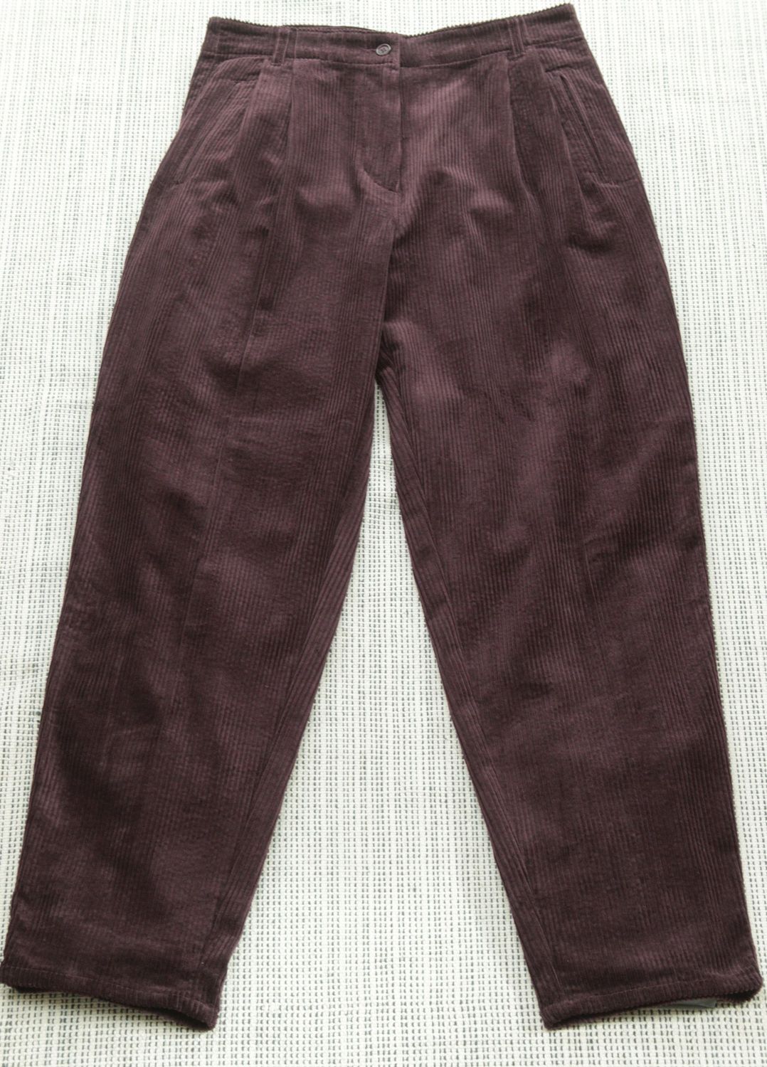 Benetton burgundy high rise corduroy trousers Size 46 UK 12