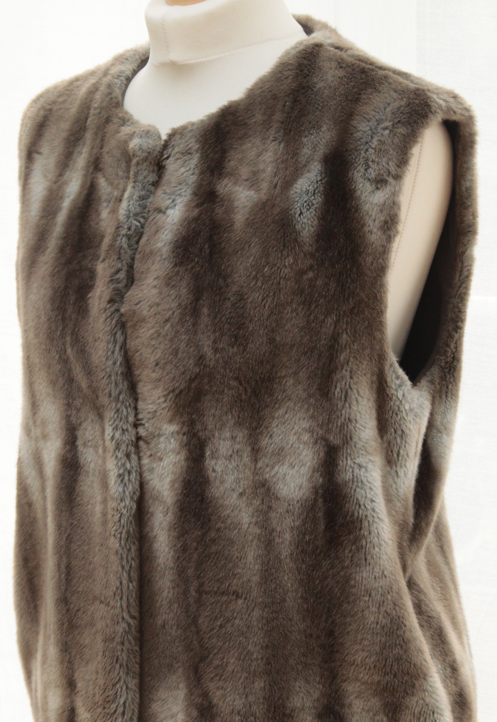 ​Caractère grey & brown faux fur gilet Size 44 UK 12