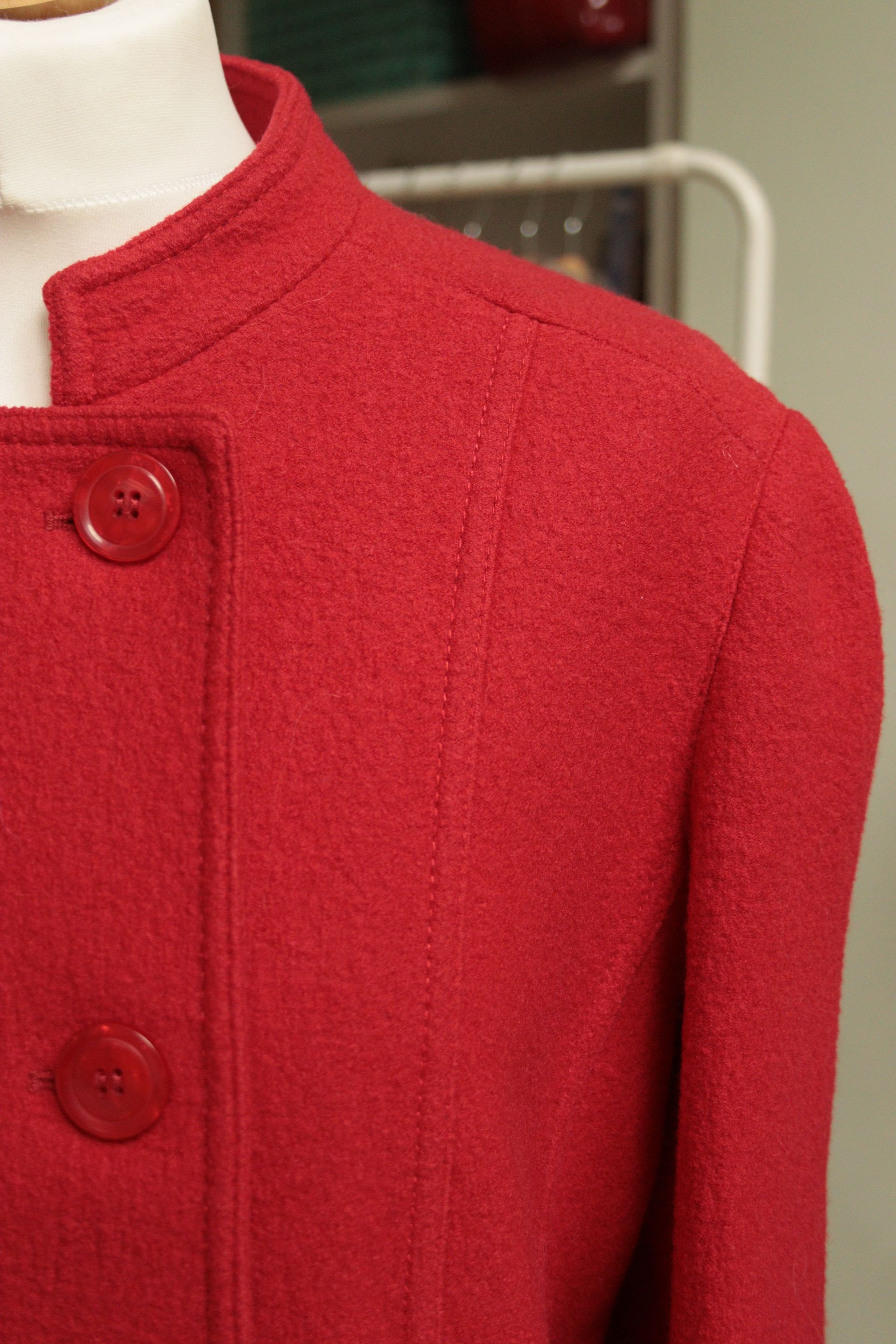 Planet red 100% wool collarless jacket Size 14 (lining damaged)