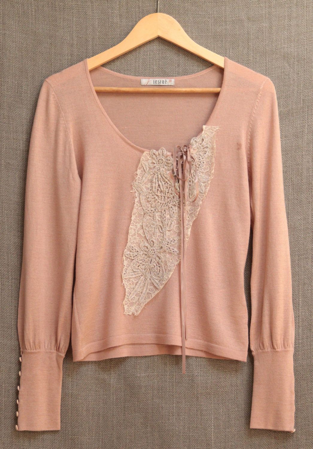 Jesiré pale coral lace appliqué fine knit top Size M