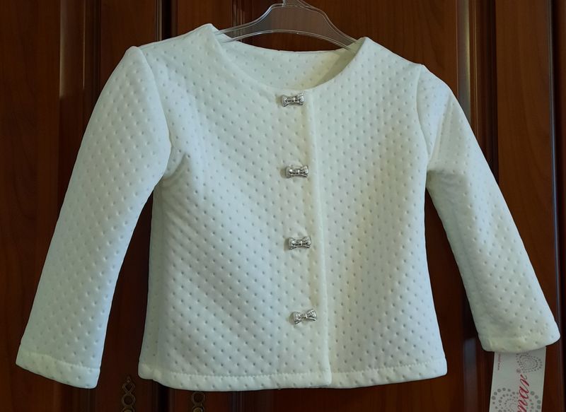 Żakiet dla dziewczynki w kolorze ecru Żakiet dla dziewczynki w kolorze ecru