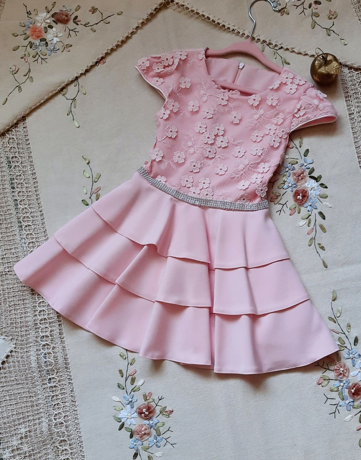 Sukienka wizytowa dla dziewczynki na wesele krótki rękaw