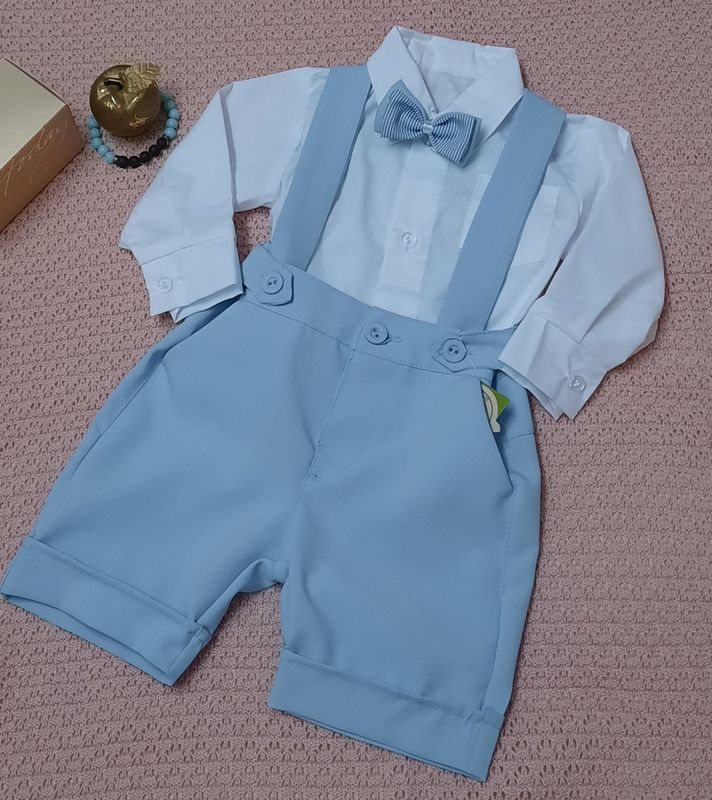Komplet do chrztu dla chłopca niebieski z krótkimi spodenkami Komplet do chrztu dla chłopca niebieski z krótkimi spodenkami