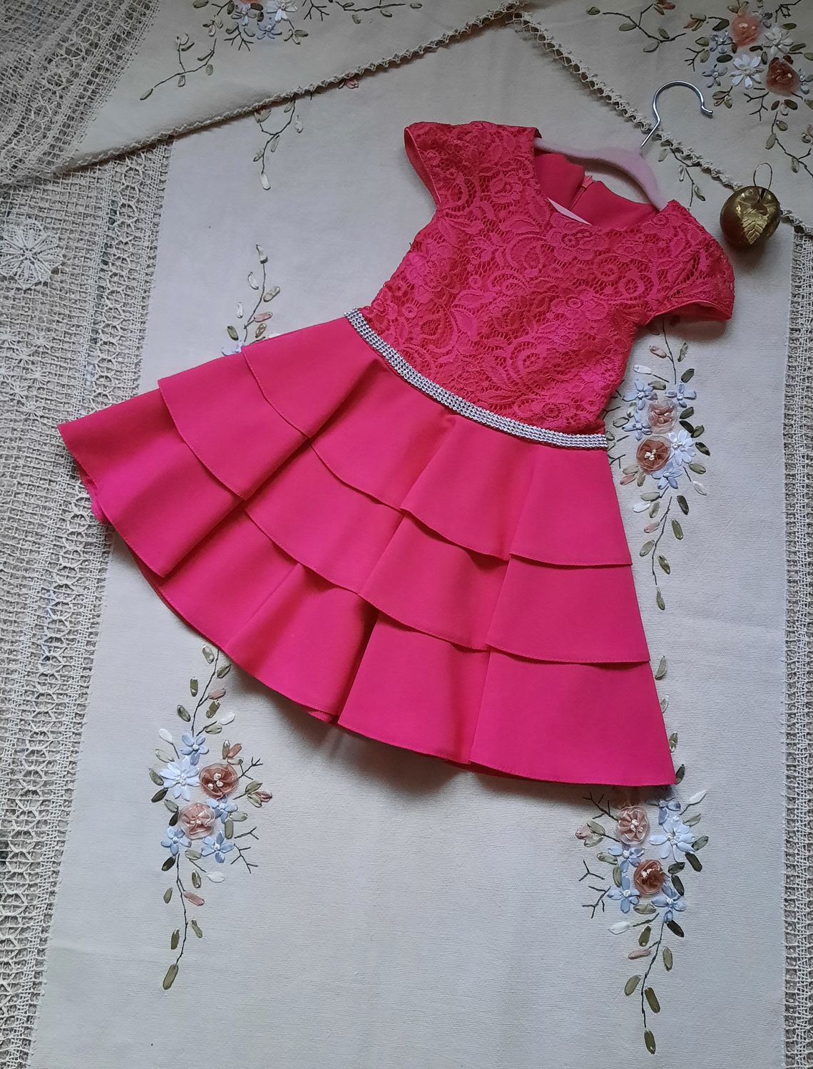 Sukienka wizytowa dla dziewczynki na wesele krótki rękaw