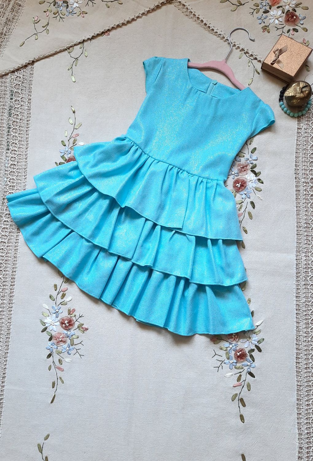 Miętowa sukienka wizytowa dla dziewczynki krótki rękaw