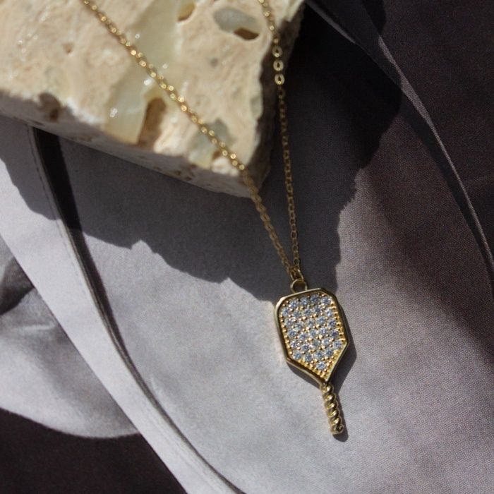 THE HEIGHTS EDIT HF08 GV PICKELBALL PENDANT NECKLACE