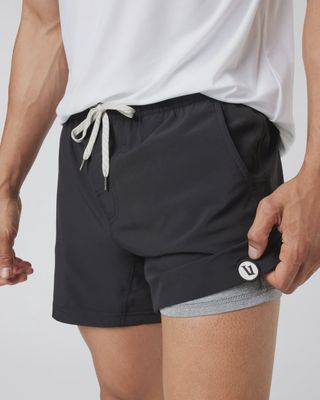VUORI MEN'S V367 5" KORE SHORT
