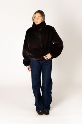 LYLA &amp; LUXE KENDRA SHORT FAUX FUR JACKET