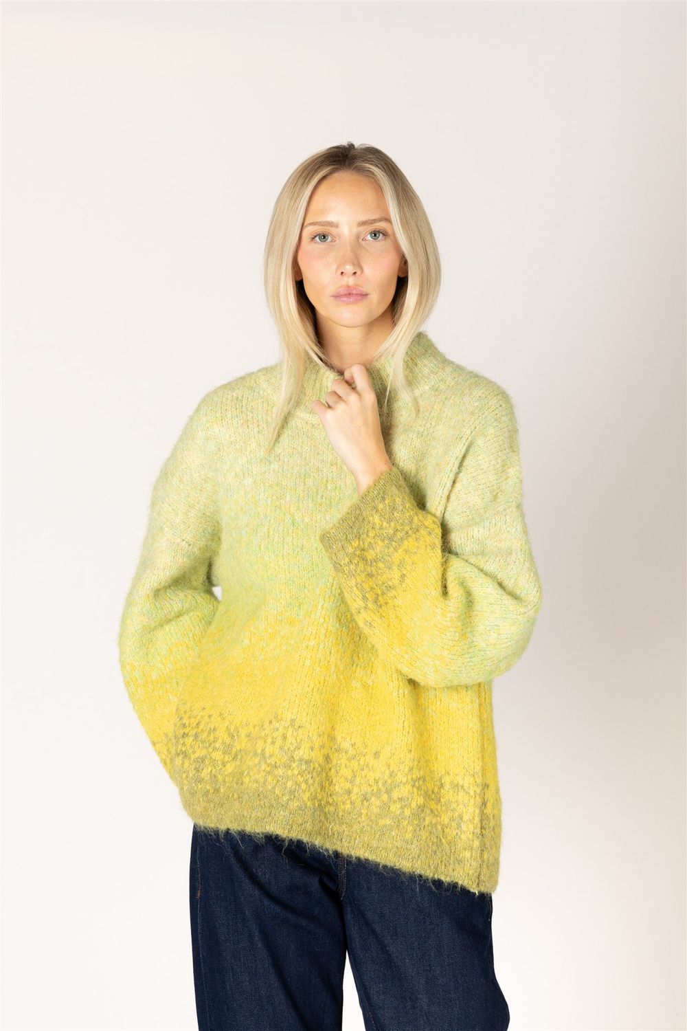 LYLA &amp; LUXE EMMA LUXE MOCKNECK SWEATER, COLOUR: CHARTREUSE FADE, SIZE: XS