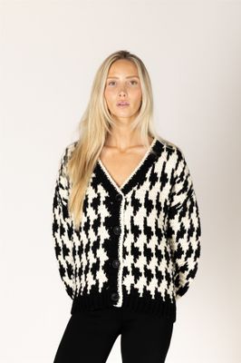 LYLA &amp; LUXE LIBBY HAND KNIT HOUNDSTOOTH CARDI