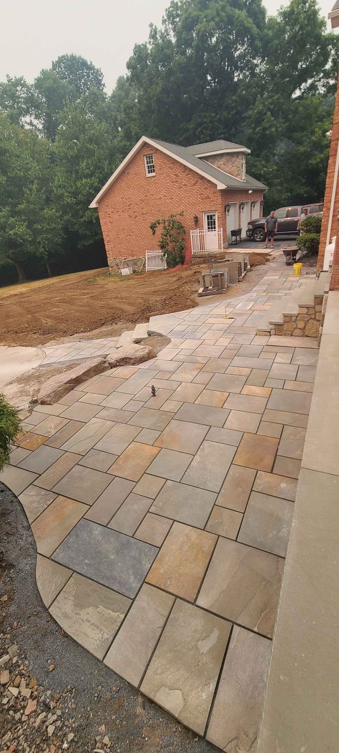 PA Bluestone  Pavers - 1" Natural Cleft (full color)