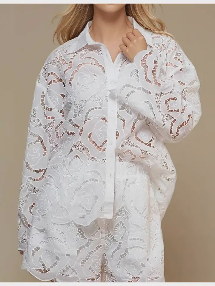 Hollow Button, Size: Small
