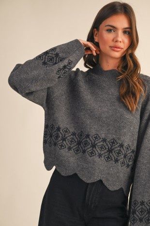 Scallopped, Size: SMALL