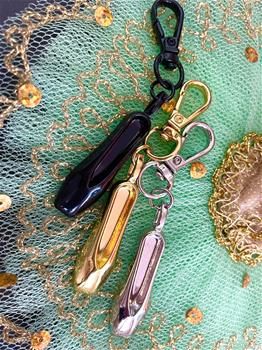 Keychain Shiny Pointe Shoe