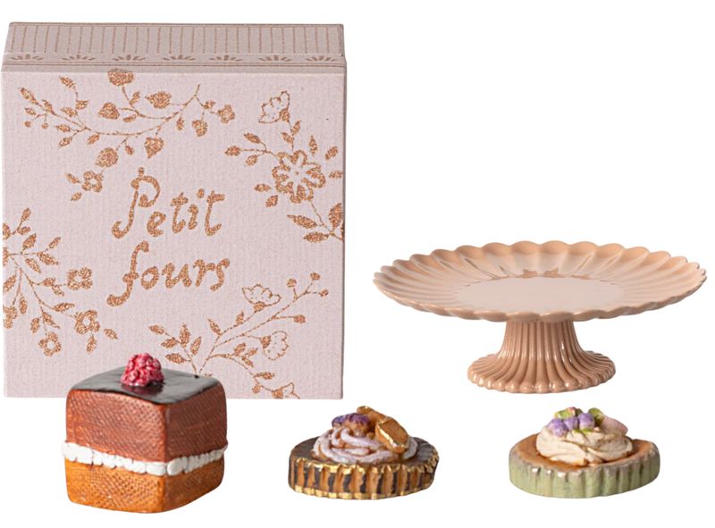 cakes and cakestand, mini