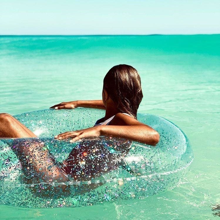 pool ring glitter