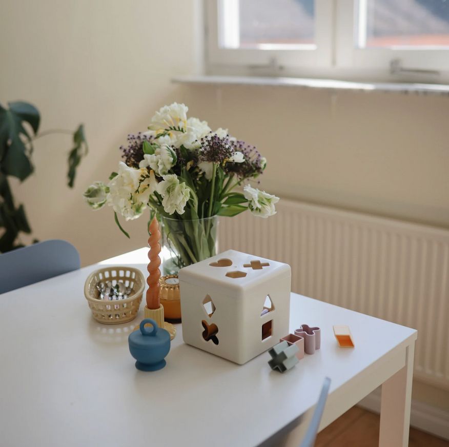 shape sorting box