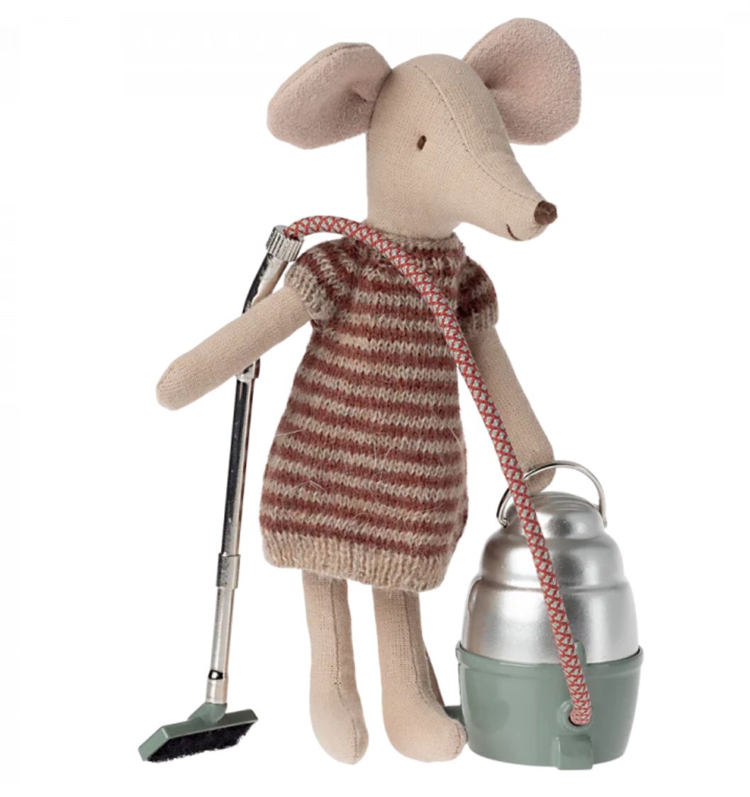 vacuum cleaner, mouse
