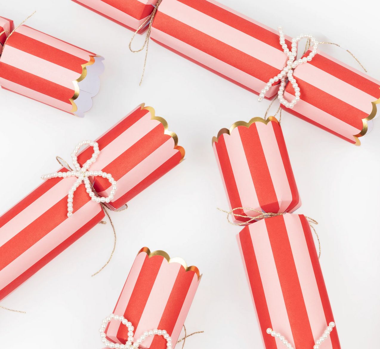 pearl bow crackers