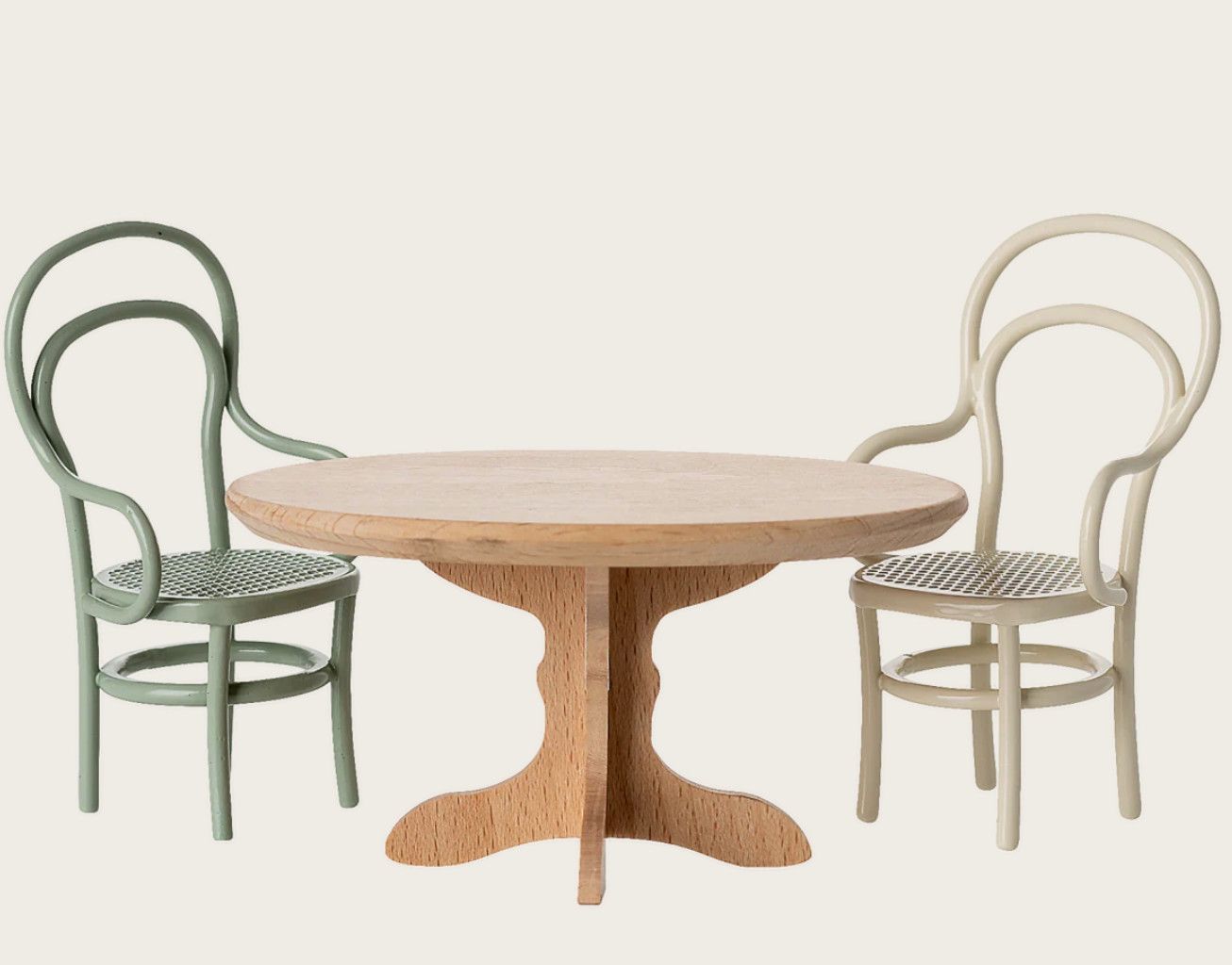 oval dining table, mouse- nature