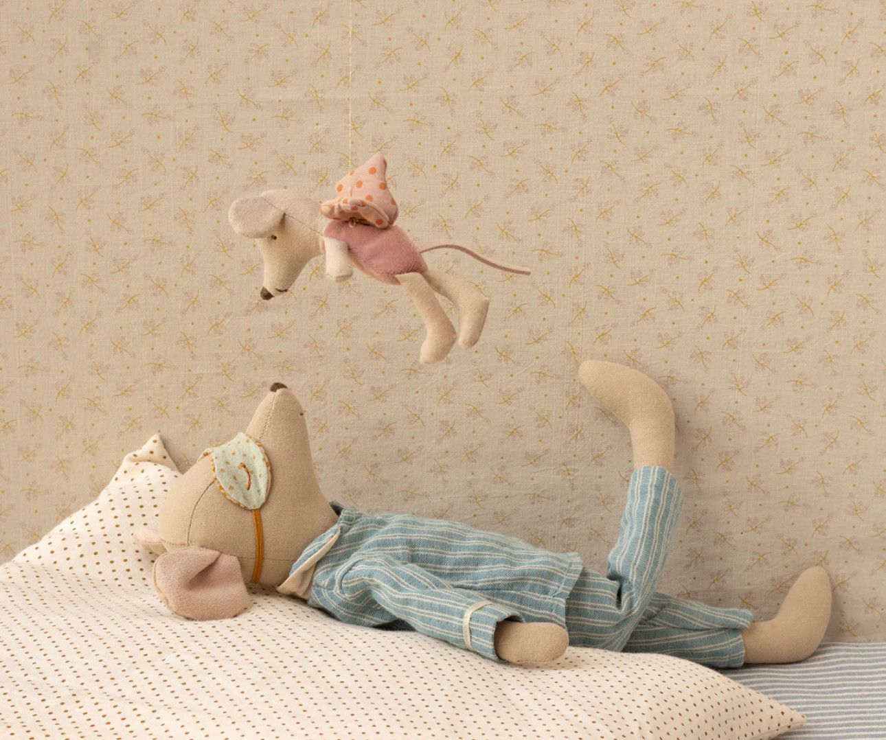 fairy mouse, little- rose