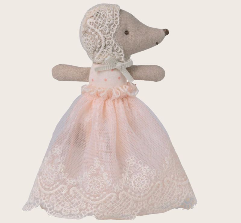 baby mouse in gown- powder