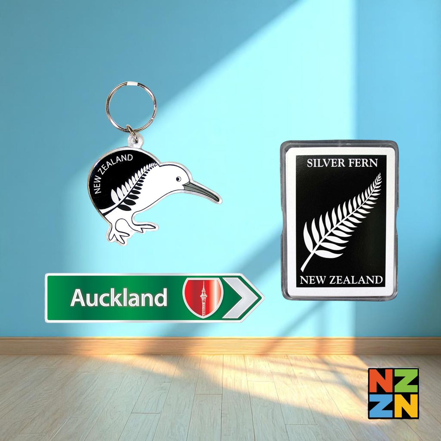 Airbnb - Auckland A - Keychain - Playing Cards Silver Fern - Green Roadsign Magnet