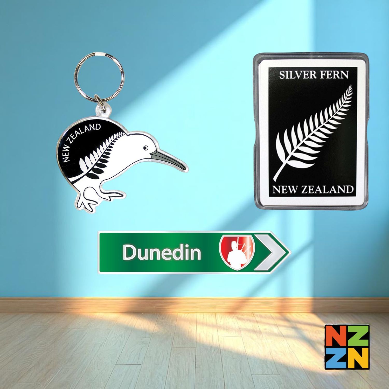 Airbnb - Dunedin A - Keychain - Playing Cards Silver Fern - Green Roadsign Magnet