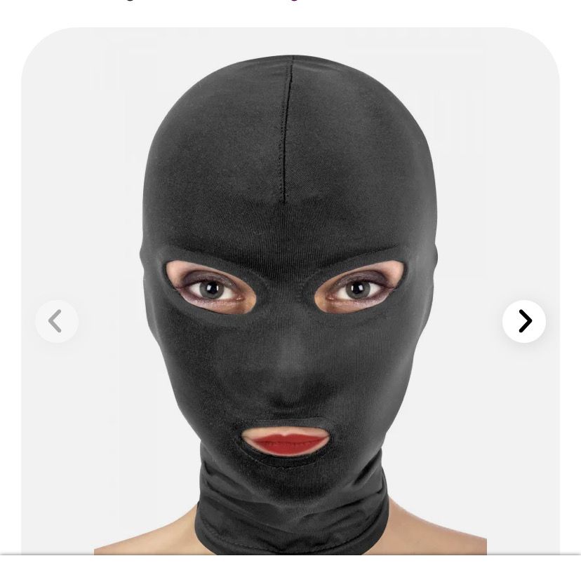Cagoule fétichiste à ouvertures