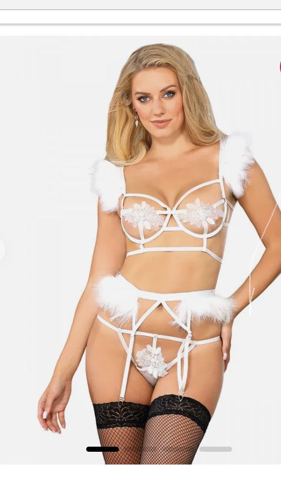 Ensemble lingerie avec plumes duvet