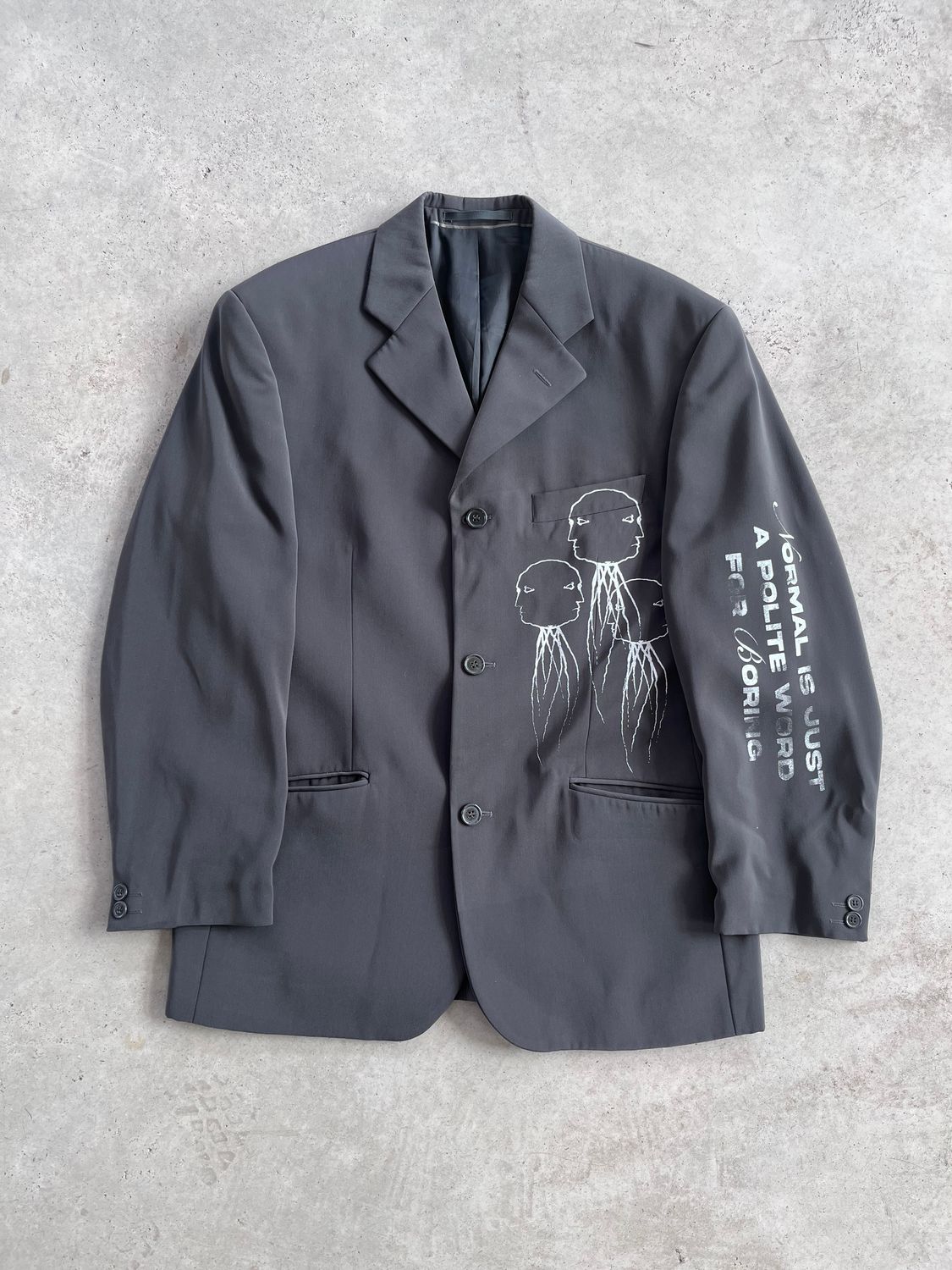 Black Blazer « NORMAL IS BORING »