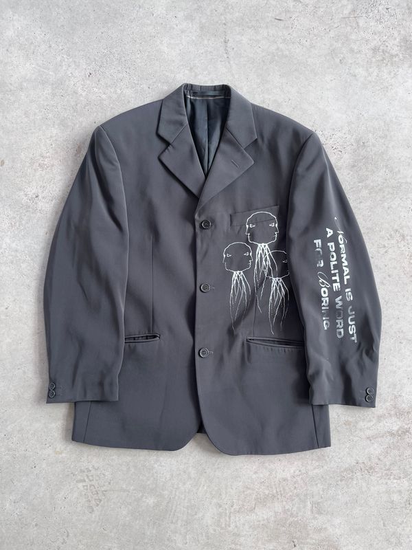 Black Blazer « NORMAL IS BORING »