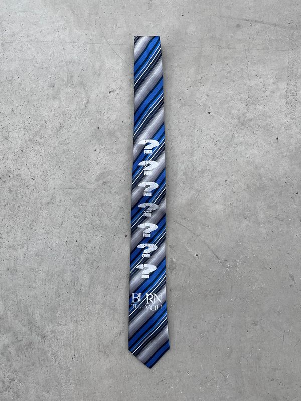 Cravate custom « ?????? »