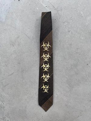 Cravate custom « BIOHAZARD »