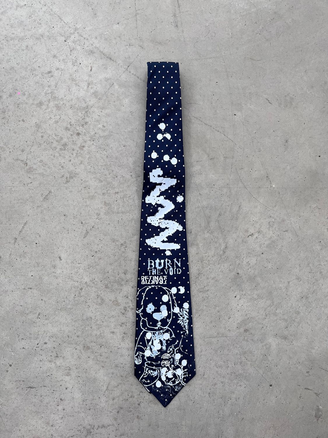 Cravate custom COLLAB RETINATTRAKTIV