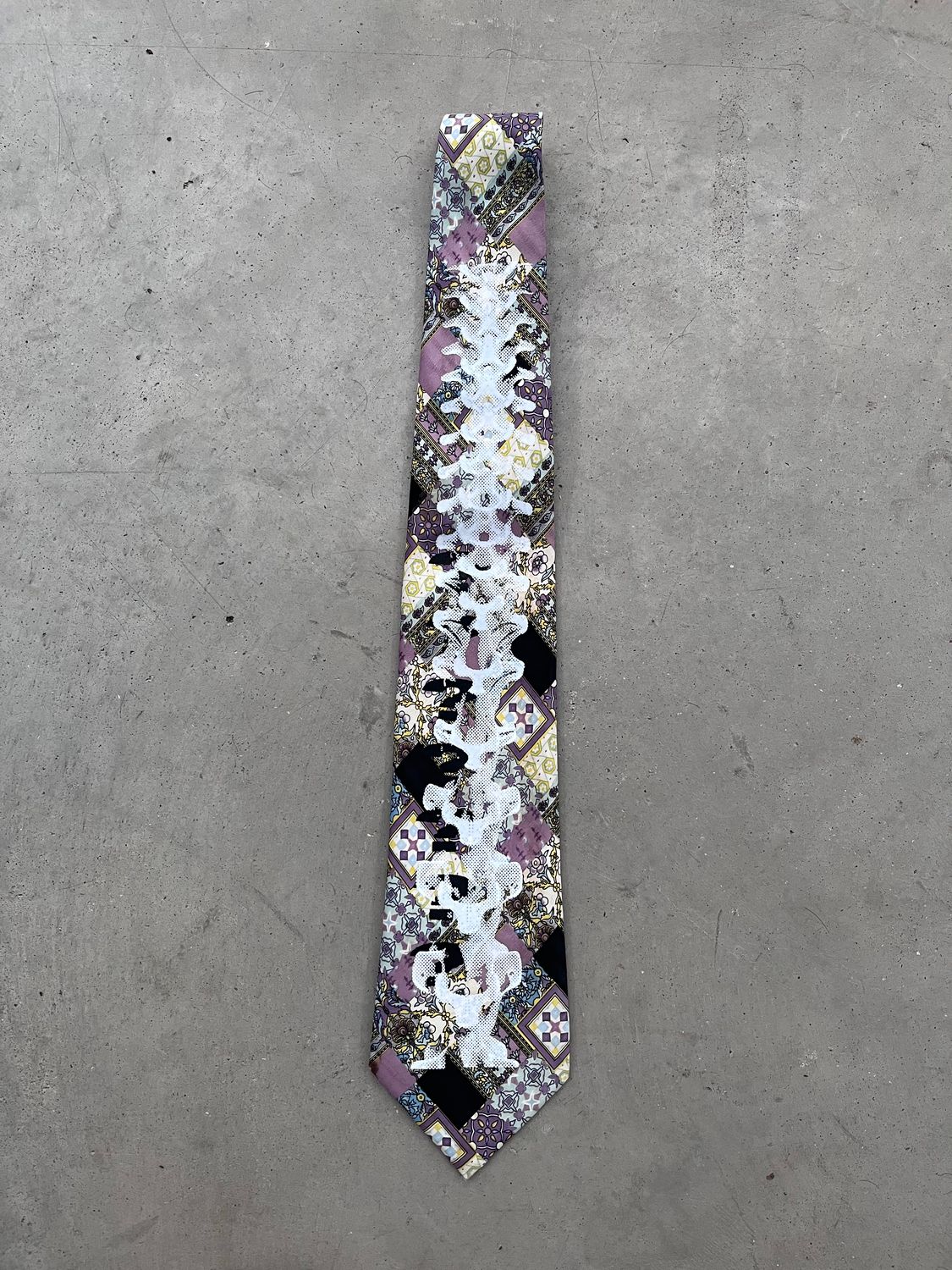 Cravate custom COLLAB RETINATTRAKTIV