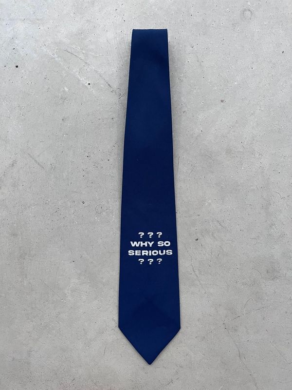 Cravate custom « WHY SO SERIOUS »
