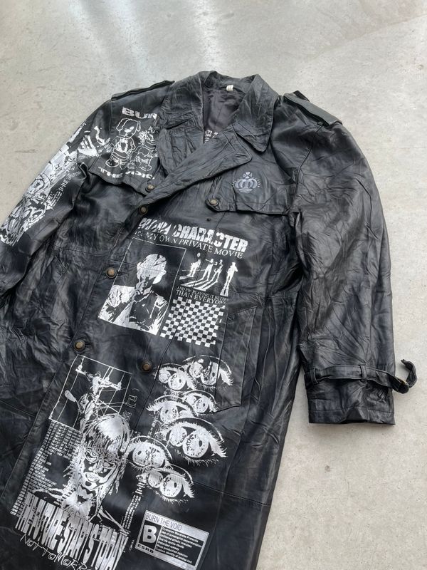 Long trench en cuir «FUTURE»