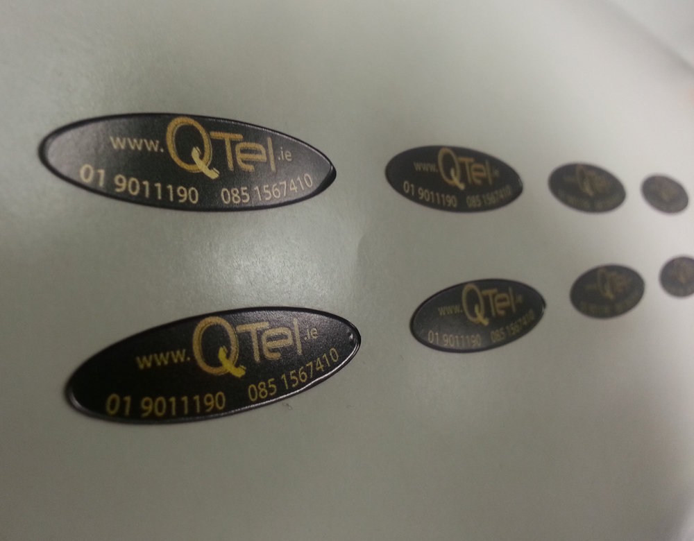 50 - 20 x 20mm white, frosted, silver or gold labels