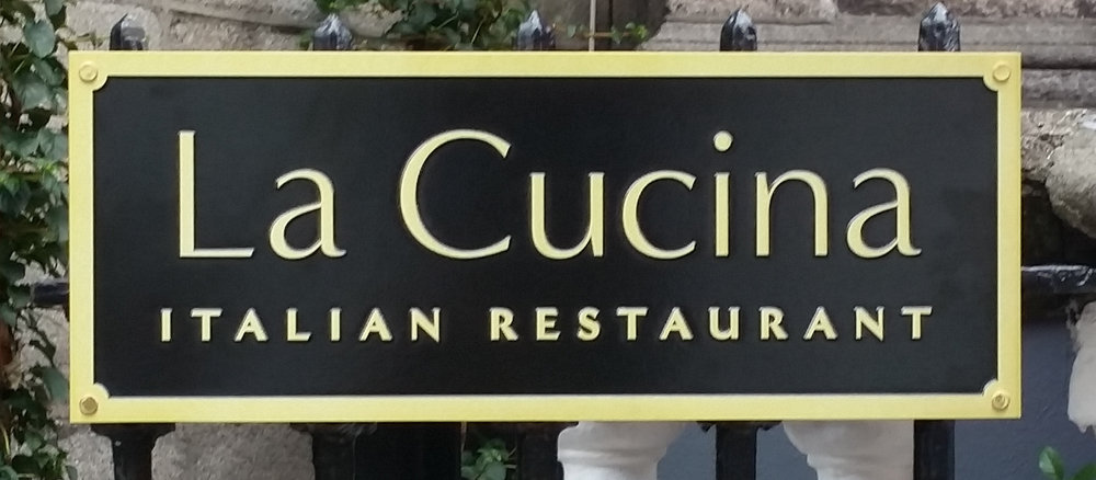 300 x 400mm Heritage Zinc Cast Nameplate