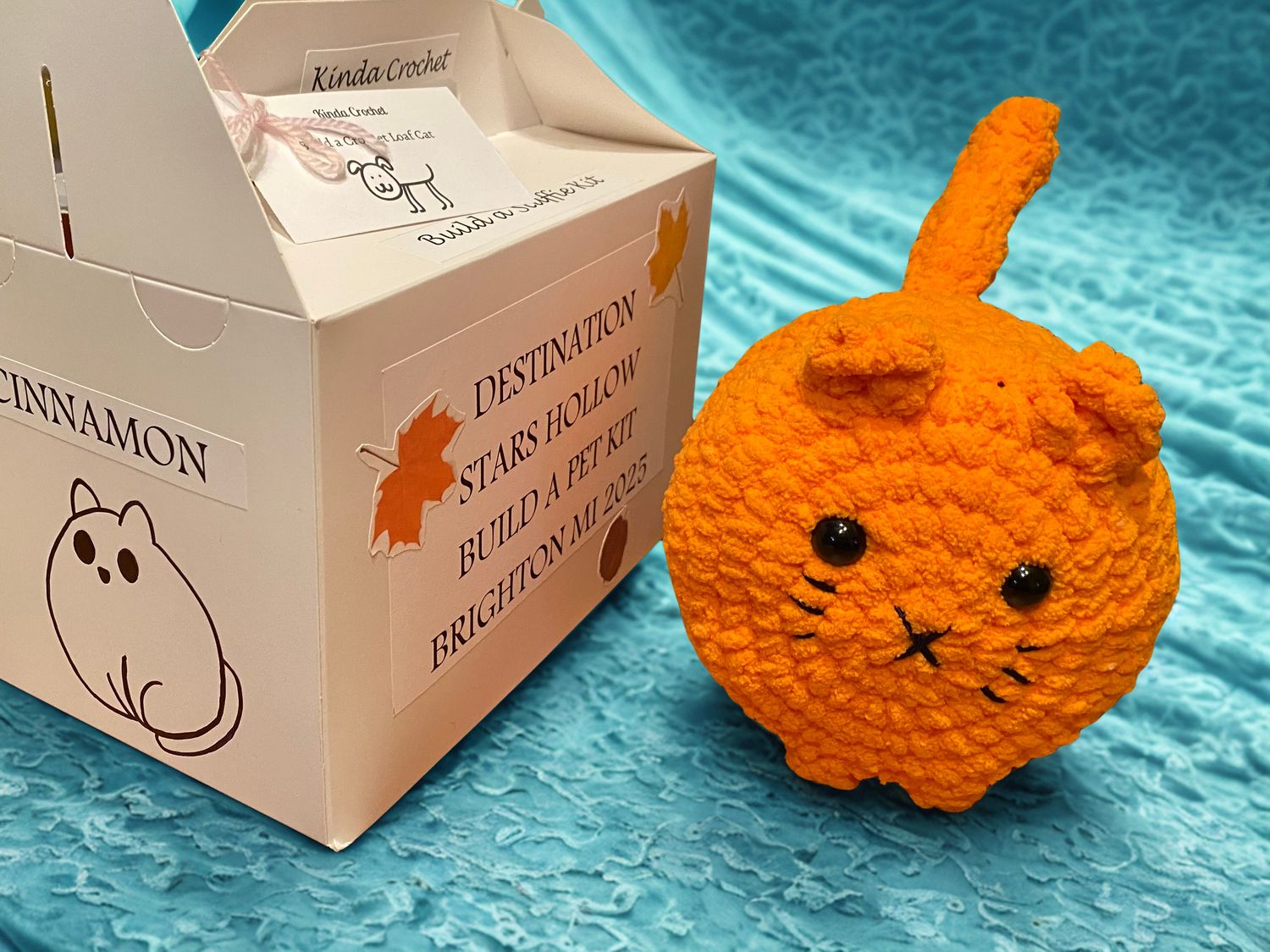 Exclusive Destination Stars Hollow Build A Pet Kit - Cinnamon