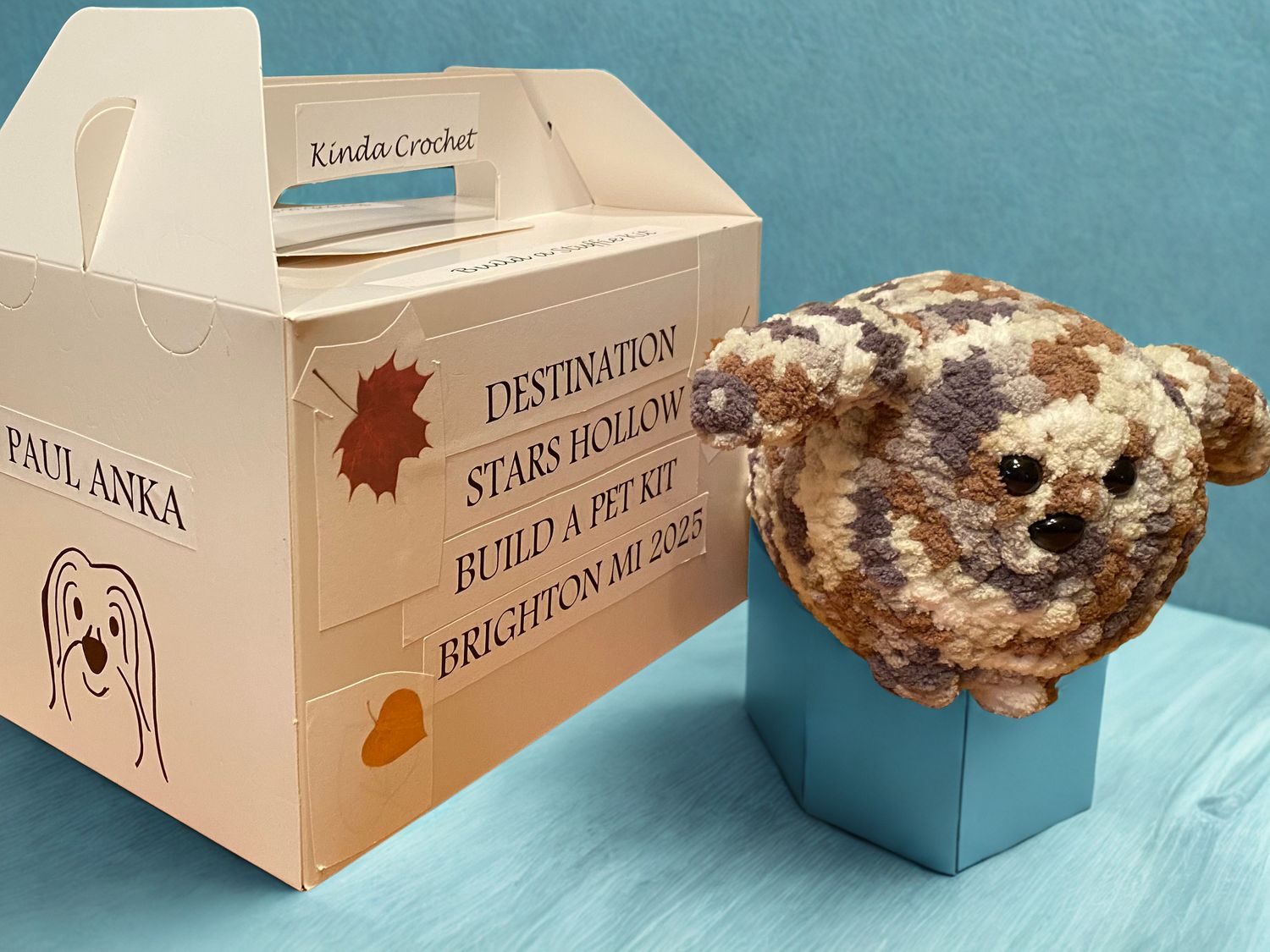 Exclusive Destination Stars Hollow Build A Pet Kit - Paul Anka