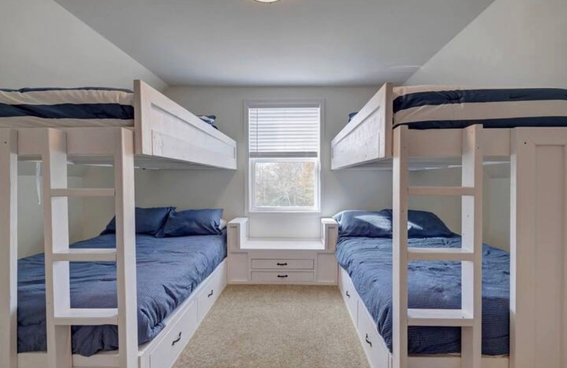 House #1 - Bunkbed (Set 2 of 2) - $95/night