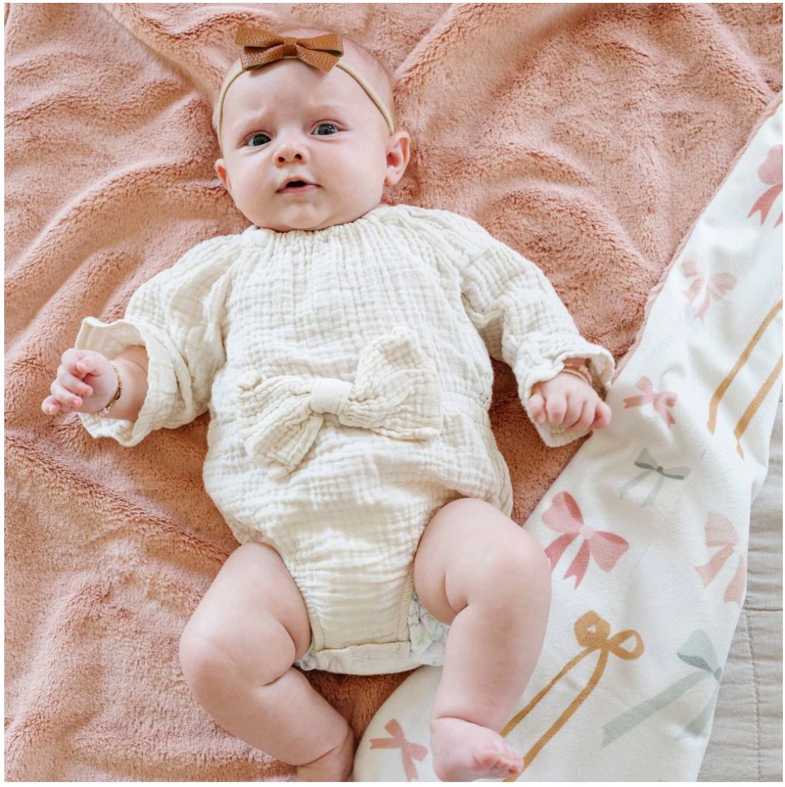 Minky/Lush Mini Blanket, Color: Bows, Size: 15x20