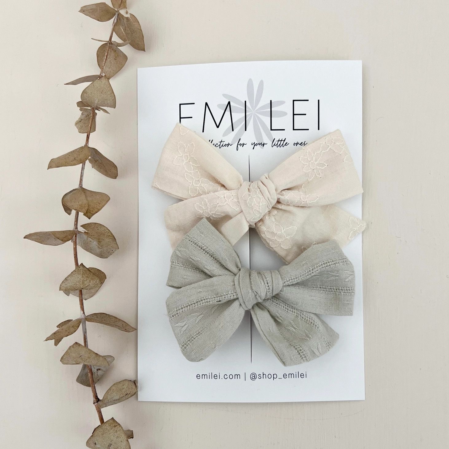 Mint &amp; Ivory Stitched Floral -Alligator Clip