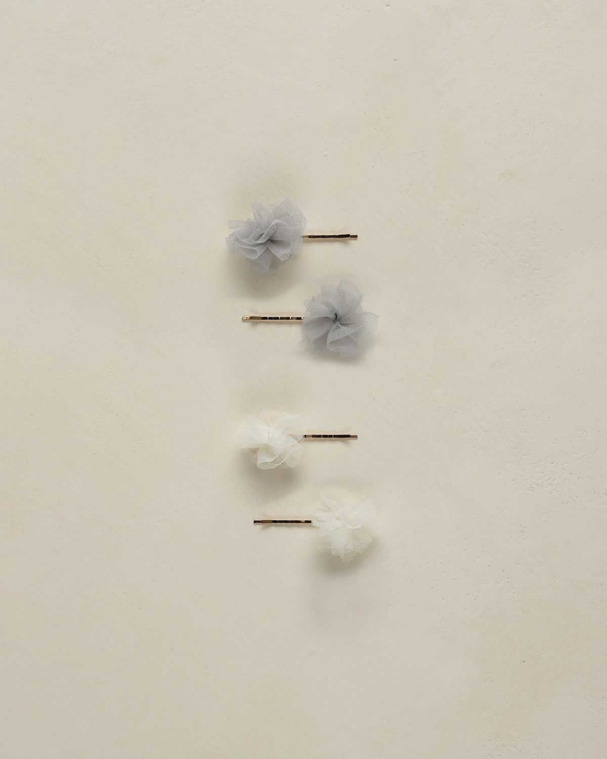Pom Pom Pins Ivory/Powder Blue